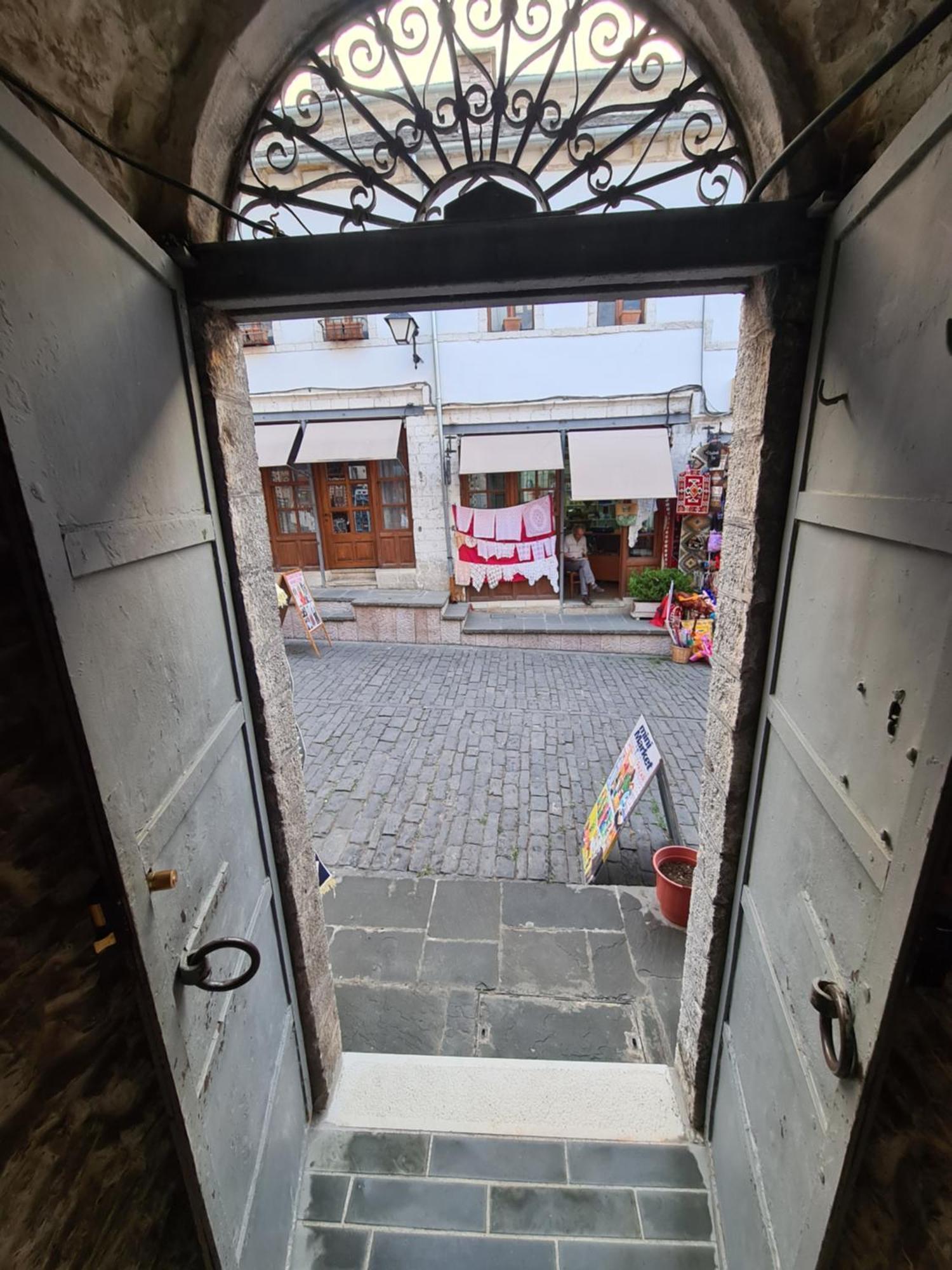 Santa Room-Old Bazaar Center-Gjirokaster Exterior photo